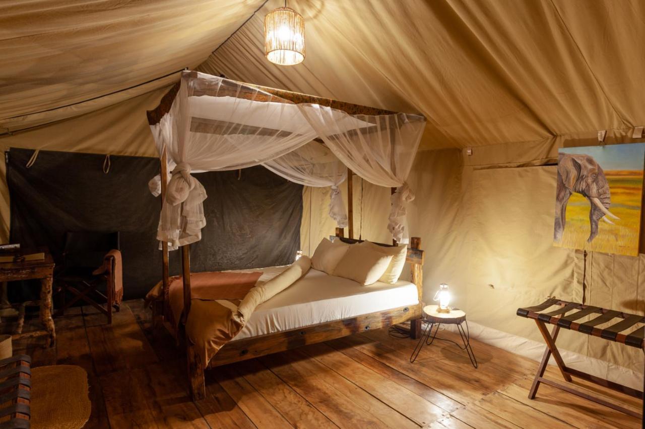 Baobab Tented Camp Kwa Kuchinia Exterior photo